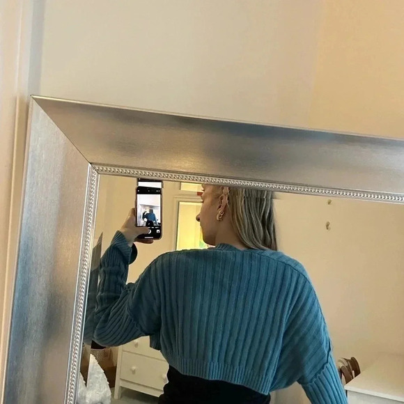 Urban outfitters sweater - Picture 2 of 3